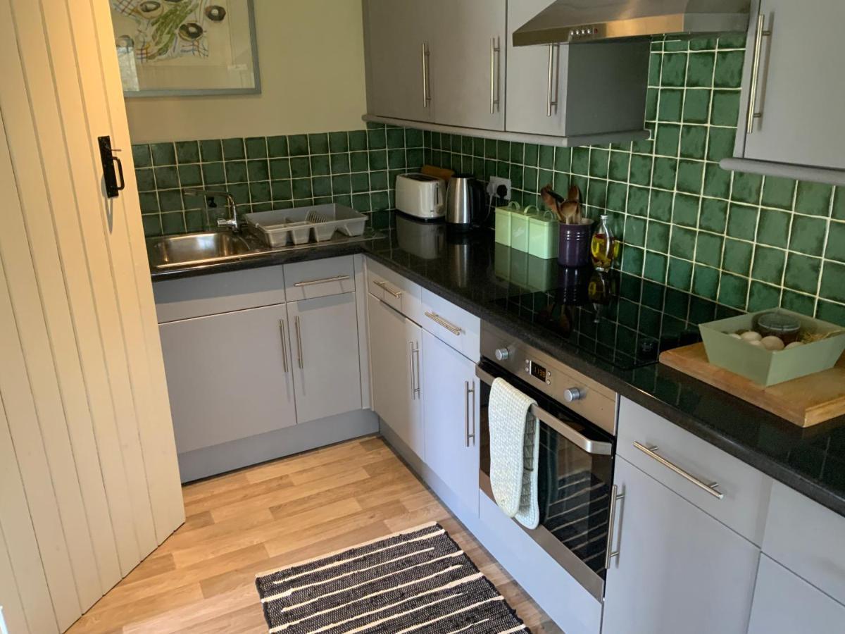 Gardeners Cottage Crudwell Екстер'єр фото